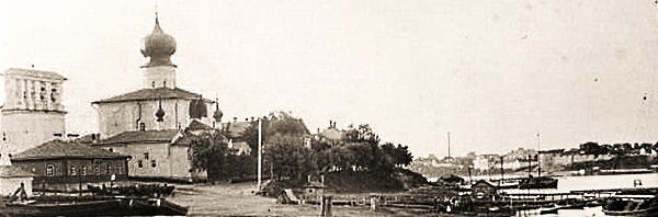 cerkov%20uspeniya%20s%20poroma1.jpg